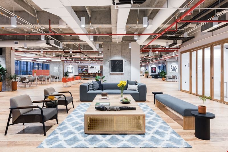 Km 5 Av. Las Palmas Coworking