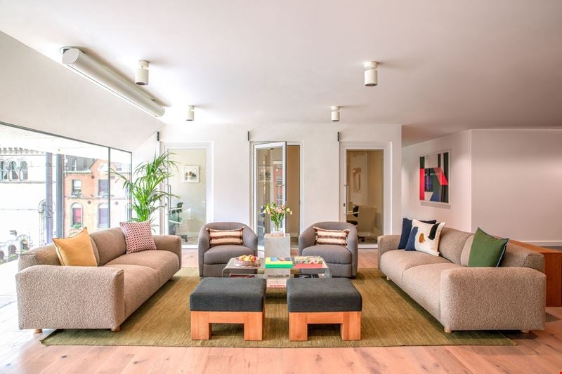 One Central Plaza Coworking