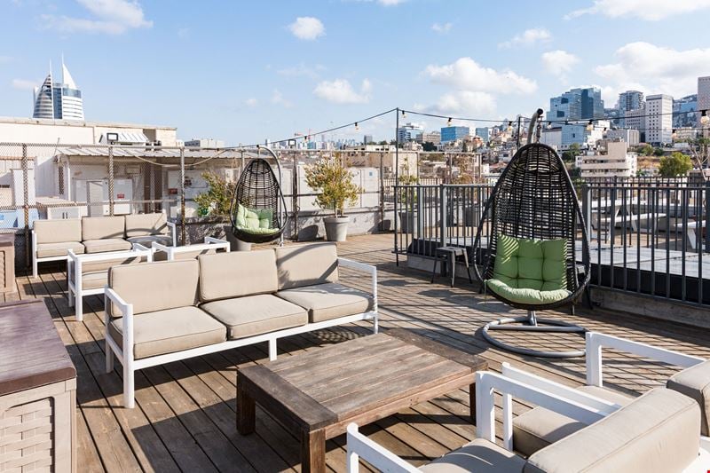 Derech Ha'atzmaut 45 Coworking