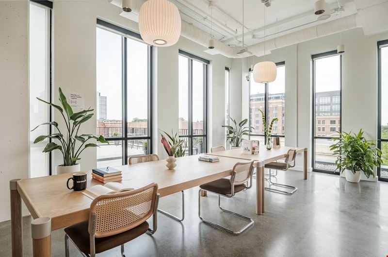 800 N High St Coworking