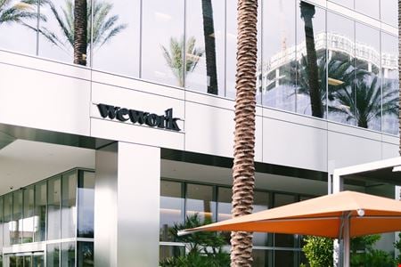 Immagine edificio per 200 Spectrum Center